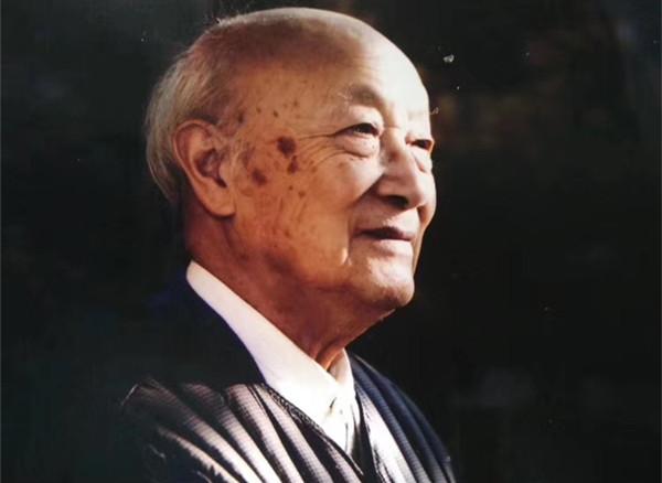 詩(shī)人屠岸逝世，享年94歲