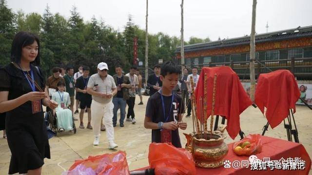 武姍姍主演同一個電影紅色劇組院線電影《微山湖小八路》開機