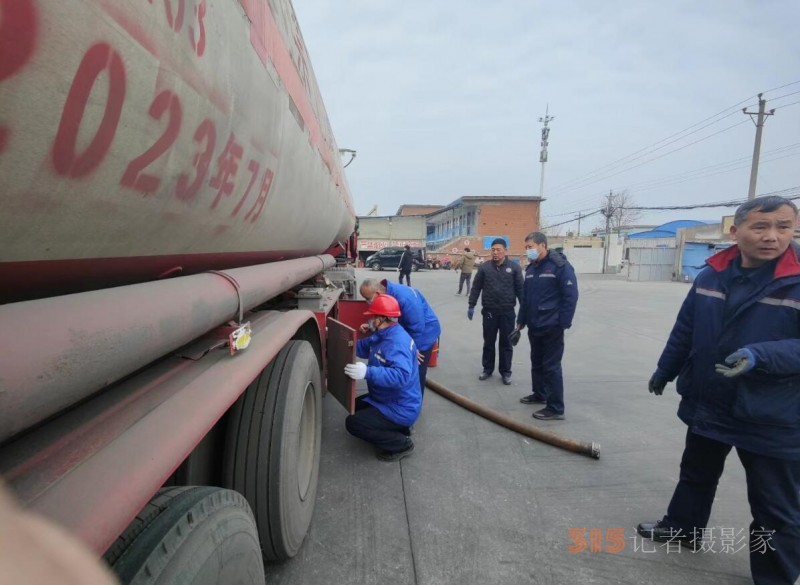 中石化安陽公司組織成品油運(yùn)輸車輛檢查