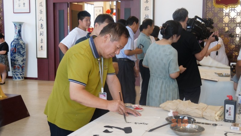 “肝膽相照”正念杯中國文藝名家文學(xué)書畫攝影青州采風(fēng)創(chuàng)作論壇暨頒獎活動成功舉辦